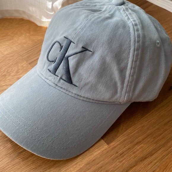 CK cap - Picture 3 of 7